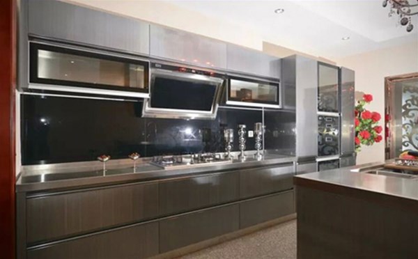 櫥柜在家庭裝修中的一部分，選擇時應該注意哪什么？